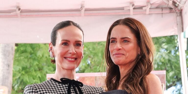 Sarah Paulson cancer support shines with Amanda Peet
