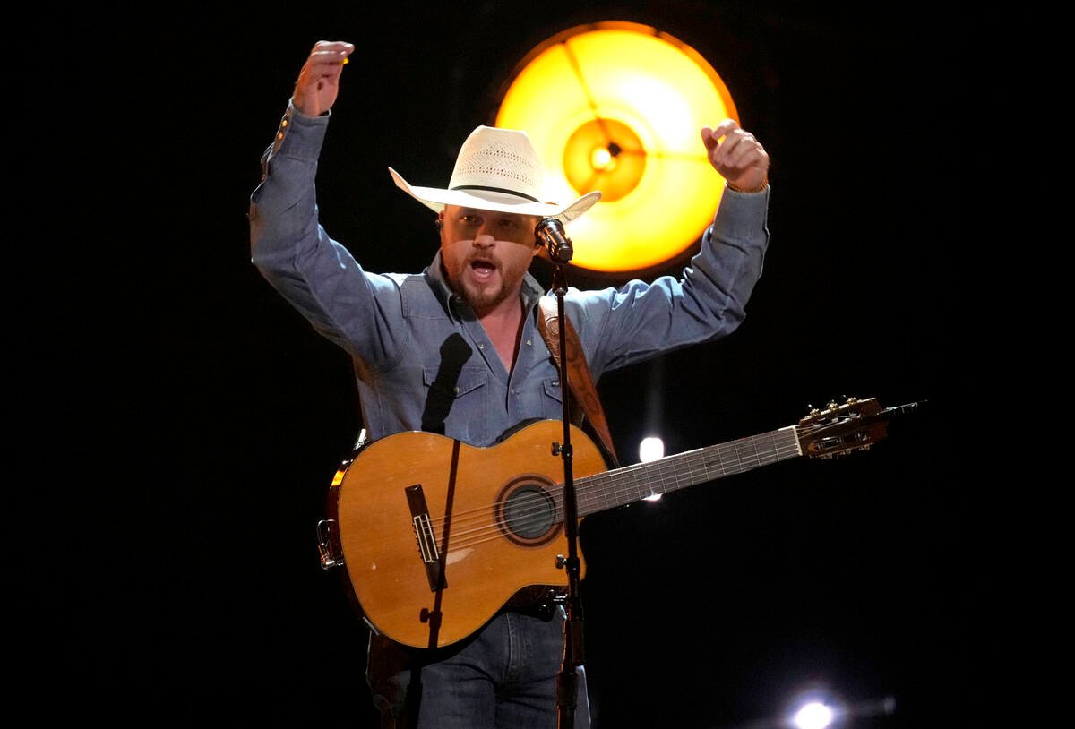 Acclaimed roster stars at ACM Awards MGM Grand