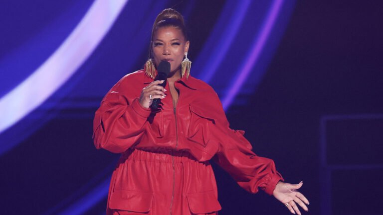 Queen Latifah AMAs host energizes Vegas in 2026