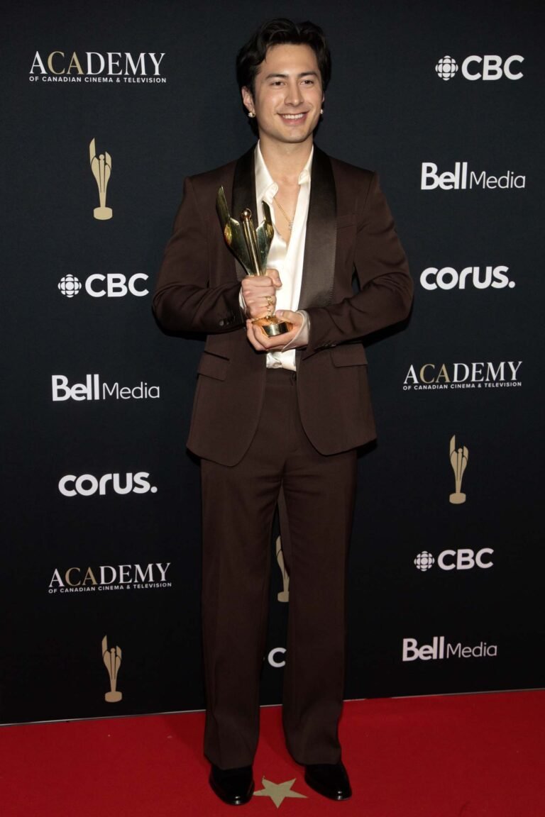 Hudson Williams shines at Canadian Screen Awards