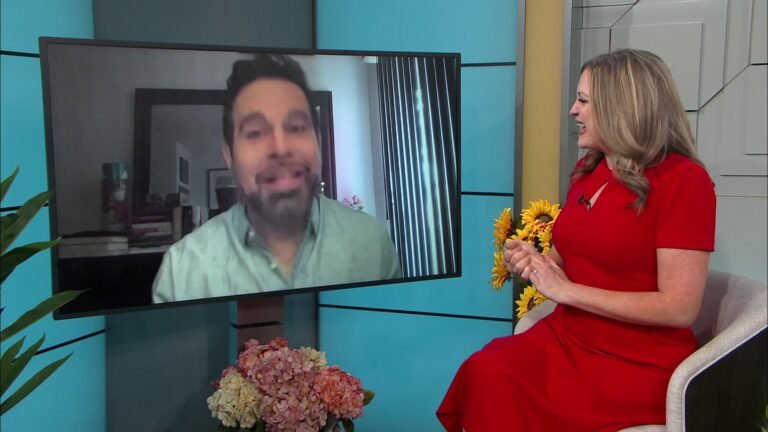 Mario Cantone brings humor to celebrity autobiography