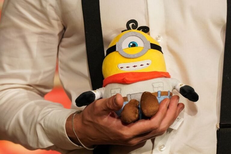 Minions 1920s hollywood setting revitalizes franchise