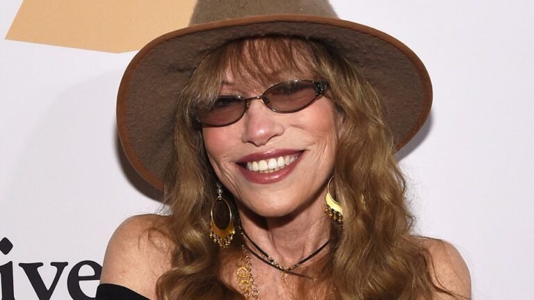 Carly Simon Parkinson’s diagnosis revealed by singer