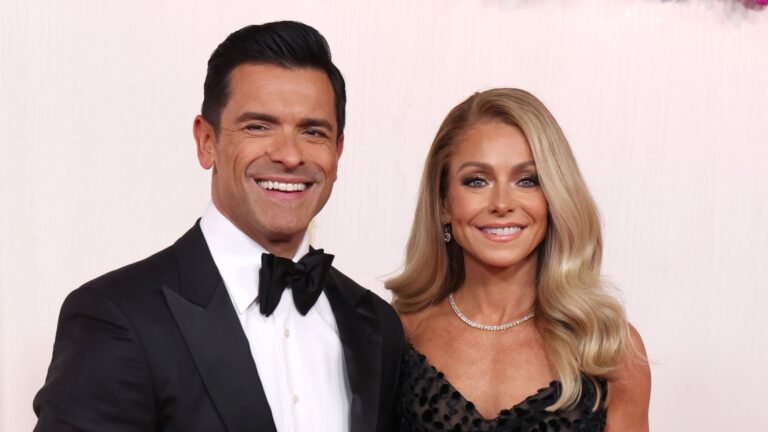Kelly Ripa’s art deco bathroom design is pure symmetry goals
