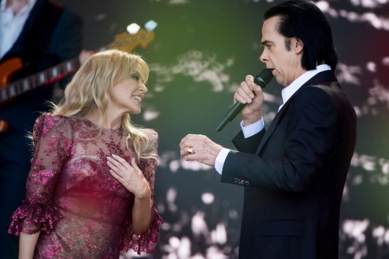 Kylie minogue nick cave live performance stuns preston park