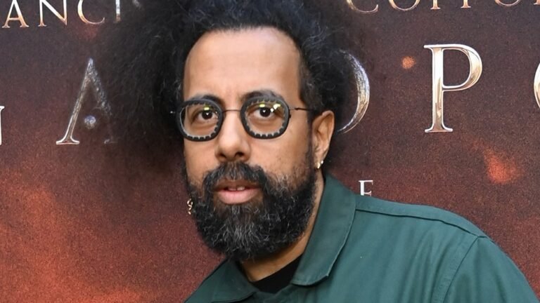 Reggie watts theme song removed from comedy bang bang