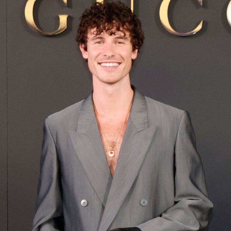 Shawn mendes bruna marquezine relationship goes public on instagram