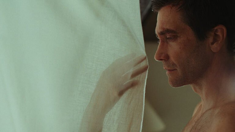Jake gyllenhaal remain trailer teases eerie shyamalan romance